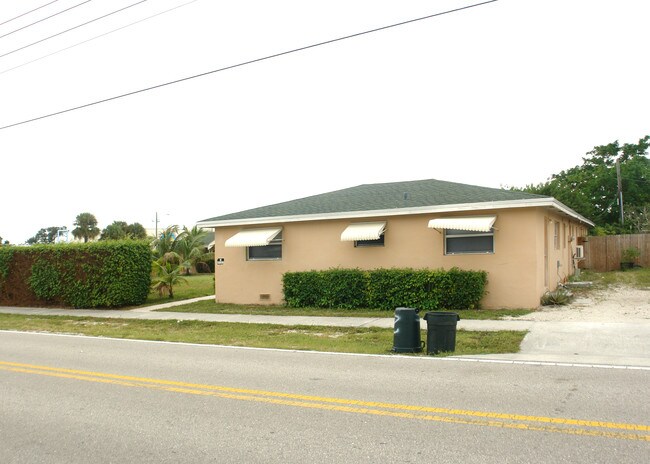 Lantana Palms Apartments in Lantana, FL - Foto de edificio - Building Photo