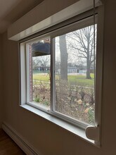 2423 E Olive St, Unit Pool Park Ground Unit in Arlington Heights, IL - Foto de edificio - Building Photo