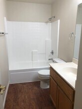 4049 Arthur Ashe Cir in Santa Rosa, CA - Foto de edificio - Building Photo