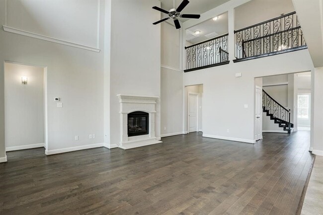 property at 12923 Lott Ave