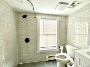 1433 Old Northern Blvd in Roslyn, NY - Building Photo - Building Photo