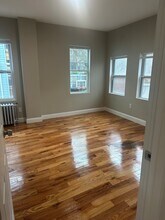 11 Abbotsford St, Unit 1 in Boston, MA - Foto de edificio - Building Photo