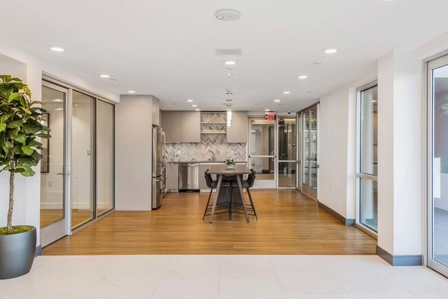 property at 455 S Kenmore Ave