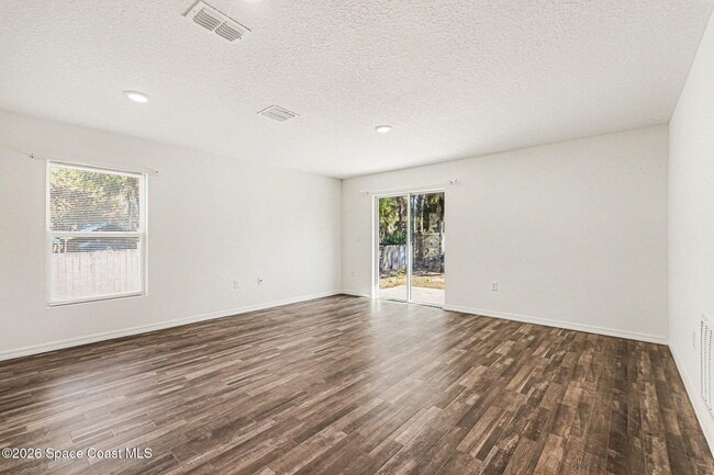 711 Darlington Ave SW in Palm Bay, FL - Building Photo - Building Photo