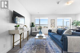 100 Manett Crescent in Brampton, ON - Building Photo