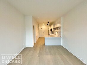 1050 W Wilson Ave in Chicago, IL - Building Photo - Building Photo