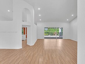 3420 Washington Ln in Hollywood, FL - Building Photo - Building Photo
