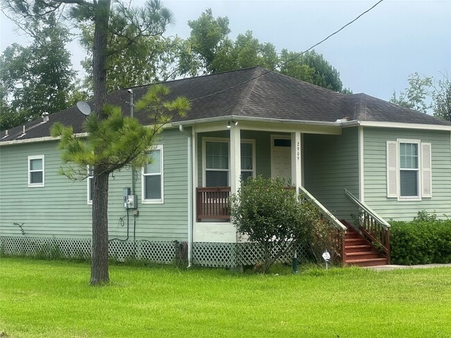 property at 2909 H Ave