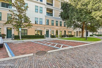 1661 Riverside Ave, Unit 107 in Jacksonville, FL - Building Photo - Building Photo