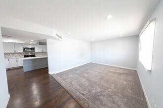 2144 S Los Feliz Dr in Tempe, AZ - Building Photo - Building Photo