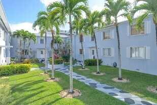530 SW 10th St, Unit 3B in Miami, FL - Building Photo