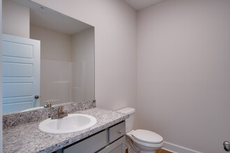 Starling Grove Apartments in Macclenny, FL - Building Photo - Interior Photo