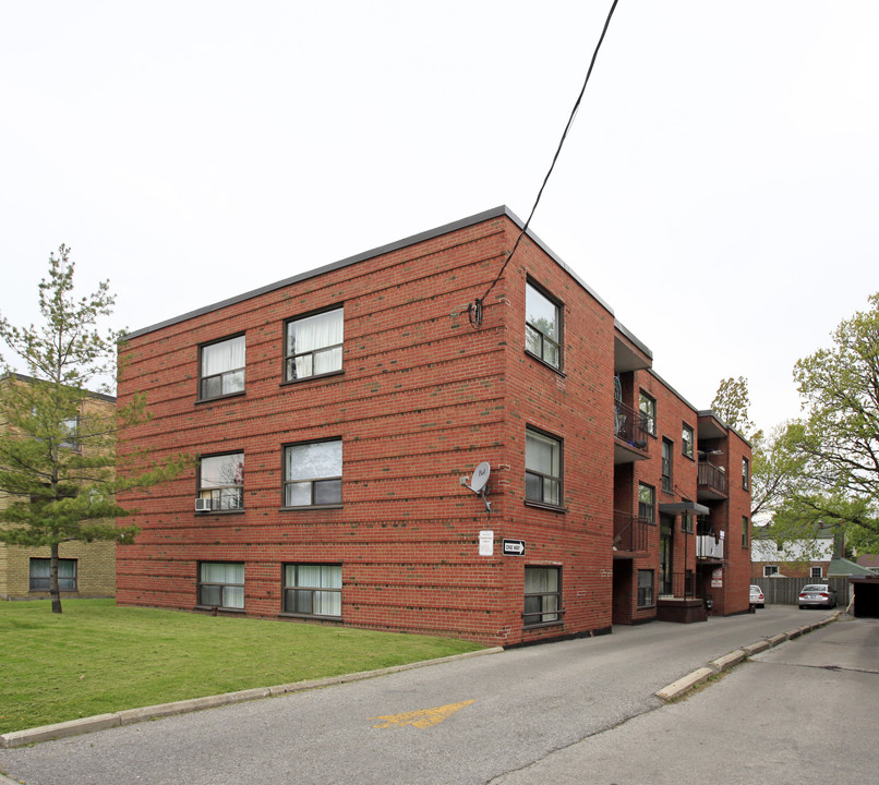 22 Hotspur Rd in Toronto, ON - Building Photo