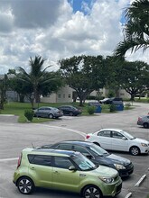 7355 NW 5th Pl in Margate, FL - Building Photo - Building Photo