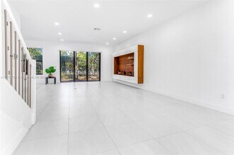 20919 NW 1st Dr in Pembroke Pines, FL - Building Photo - Building Photo