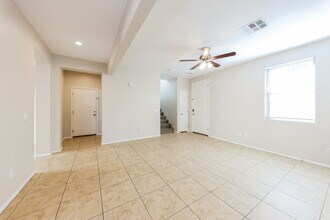 25934 N 54th Ave in Phoenix, AZ - Foto de edificio - Building Photo