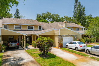 Village of Somerset Woods in Palm Harbor, FL - Foto de edificio - Building Photo