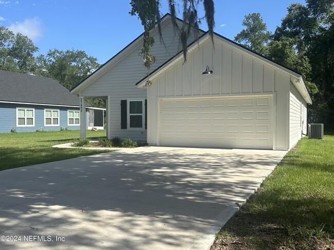 property at 27492 W 3rd Ave