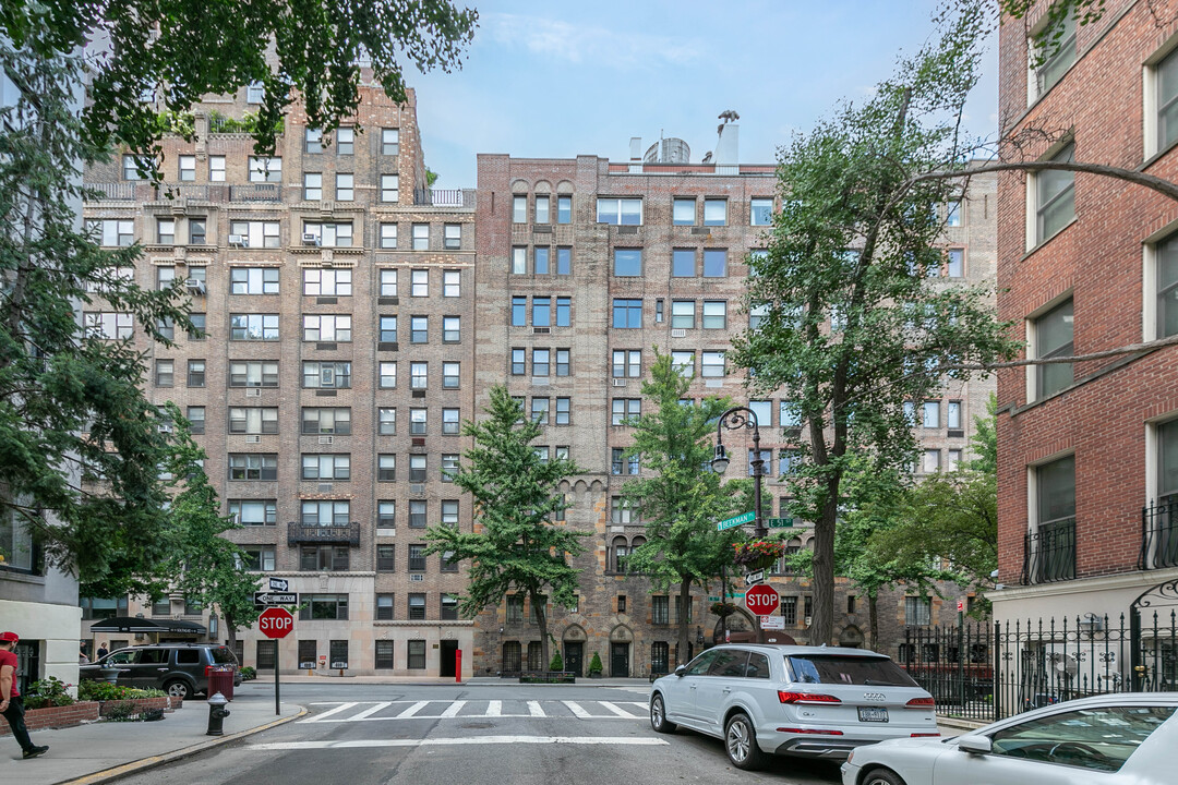 Beekman Mansions in New York, NY - Building Photo