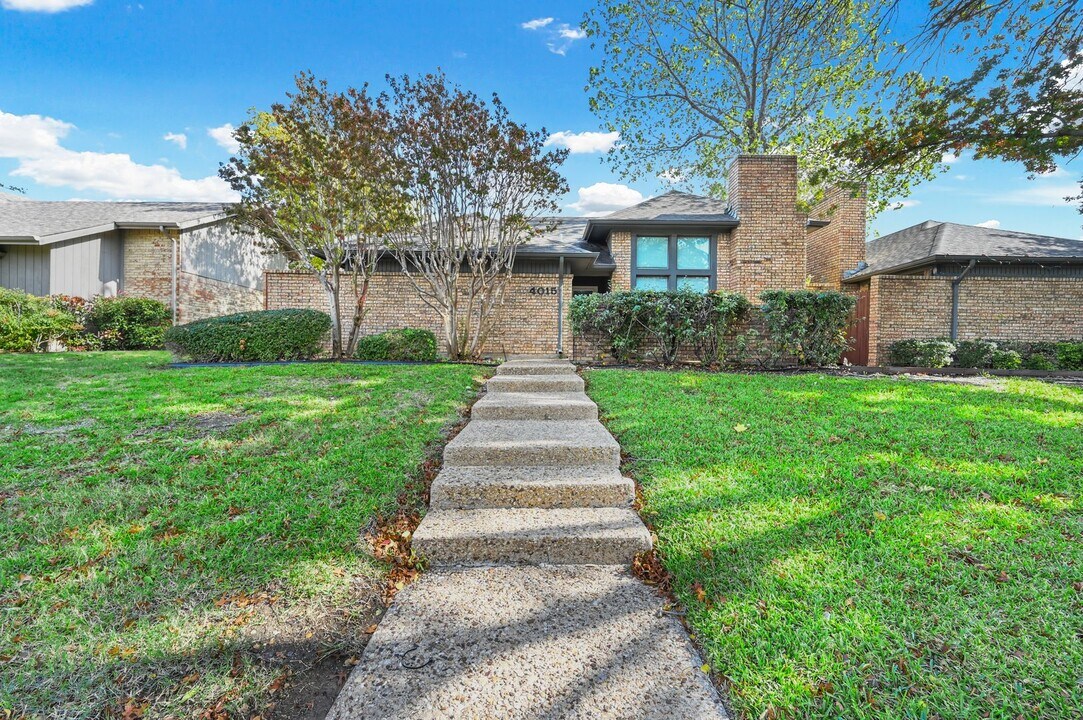 4015 St Christopher Ln in Dallas, TX - Building Photo