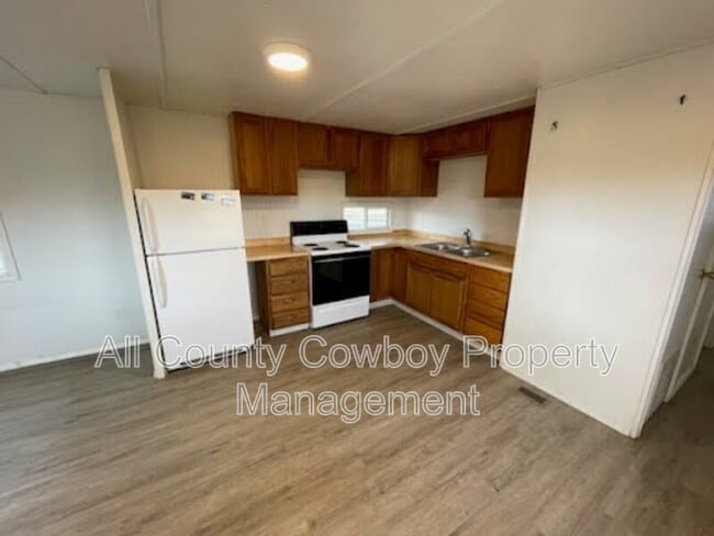 property at 2081 Easterling St