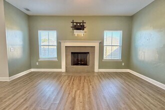 72 Fridley Ln in Hinesville, GA - Building Photo - Building Photo