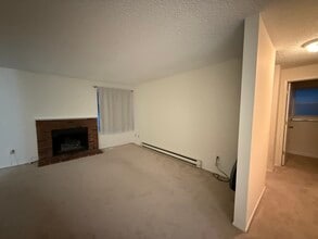 19670 NW Pondosa Ct in Portland, OR - Foto de edificio - Building Photo