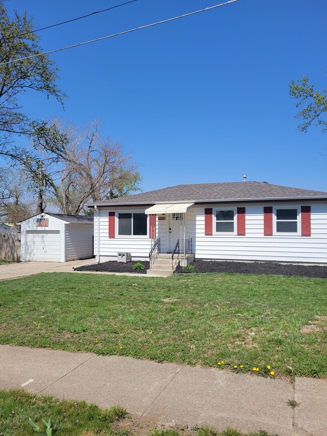property at 1104 W 16th Ave