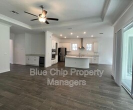 12873 Bergstrom Bay Dr in Riverview, FL - Foto de edificio - Building Photo