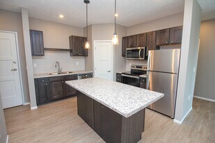 Retreat on 22nd in Sioux Falls, SD - Building Photo