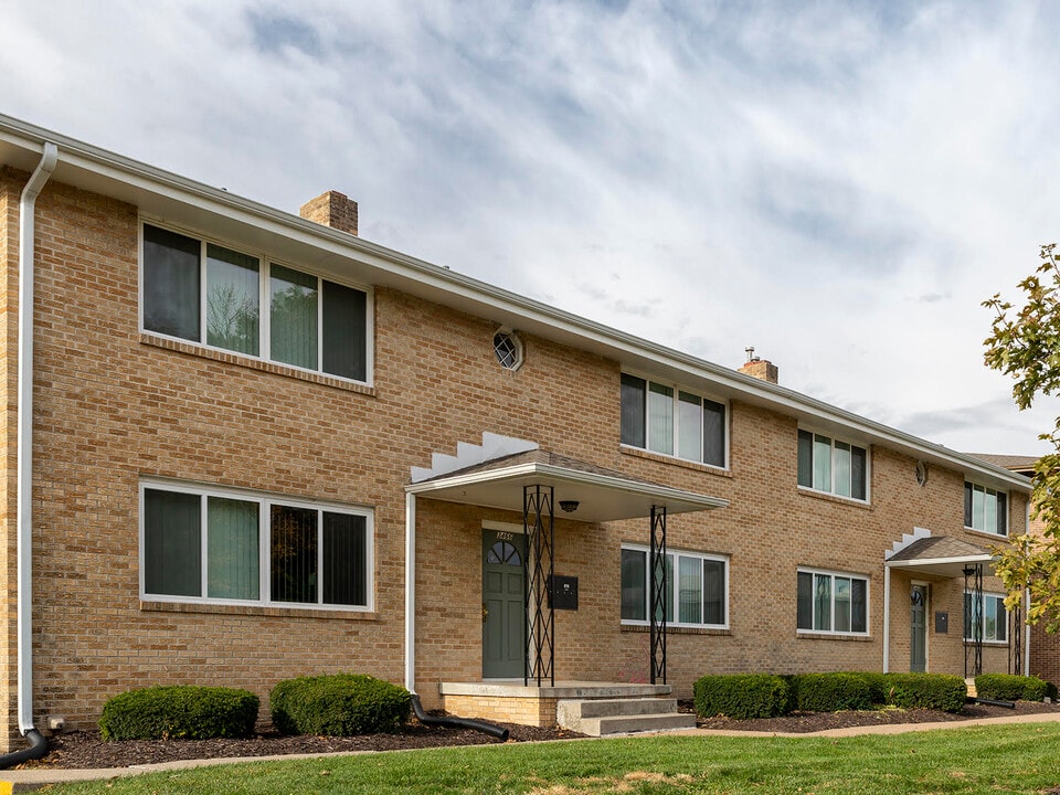 MarCon Westgate Apartments in Omaha, NE - Building Photo