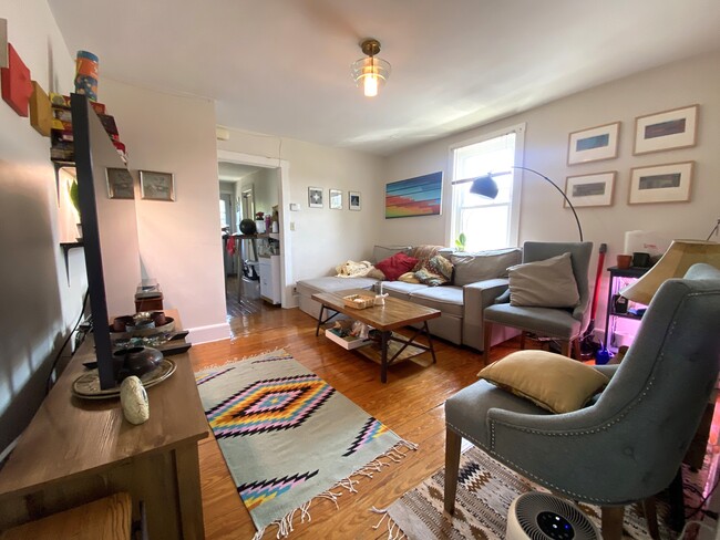 11 Prescott St, Unit 3