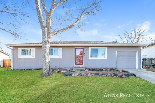 property at 730 S Oakland St