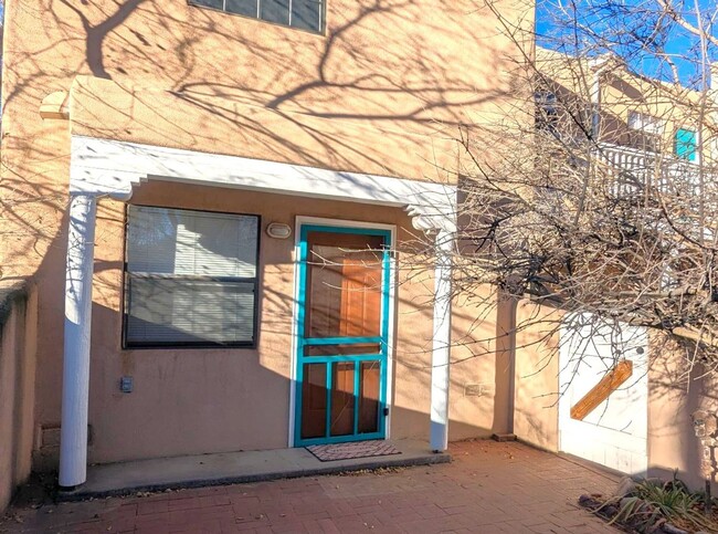 516 Hillside Ave in Santa Fe, NM - Building Photo - Building Photo