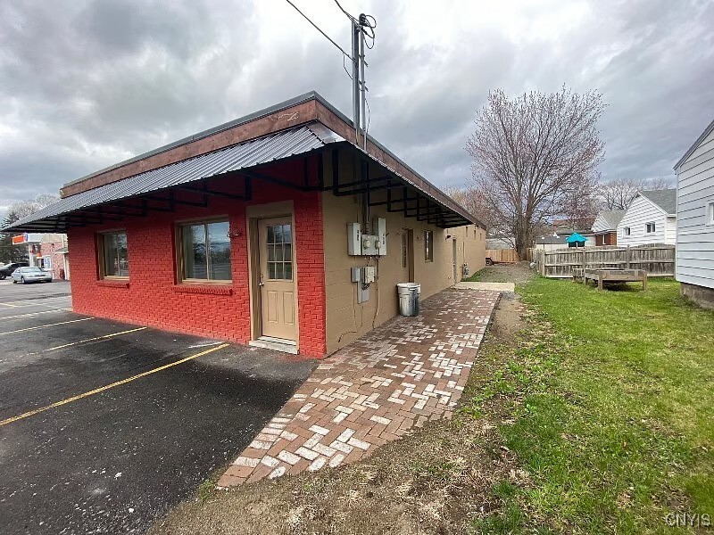 101 Darlington Rd E in Syracuse, NY - Foto de edificio