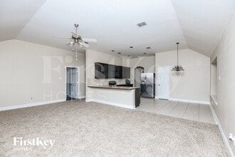 1108 Vista View Dr in Burleson, TX - Foto de edificio - Building Photo