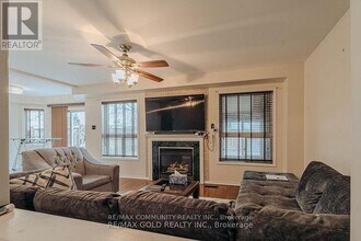 10 Squirreltail Way in Brampton, ON - Building Photo - Building Photo