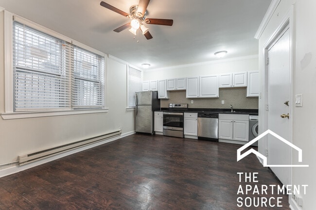 property at 3345 N Marshfield Ave