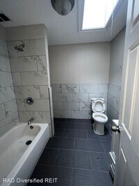 2749 N Dover St photo'