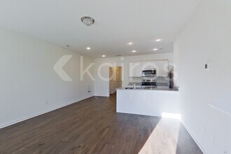 115 Dudley Wy in Cartersville, GA - Foto de edificio - Building Photo