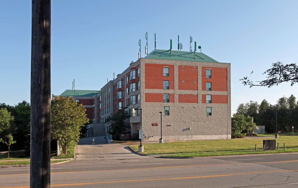 Hagerman Corners in Markham, ON - Building Photo