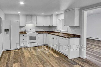 2 Spurwoods Ln in Farmingville, NY - Building Photo - Building Photo