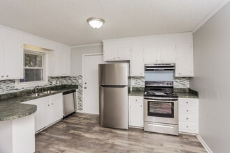 140 Little Hampton Dr in Irmo, SC - Building Photo - Building Photo