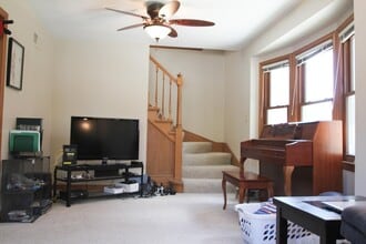 6101 W Wisconsin Ave in Wauwatosa, WI - Building Photo - Building Photo
