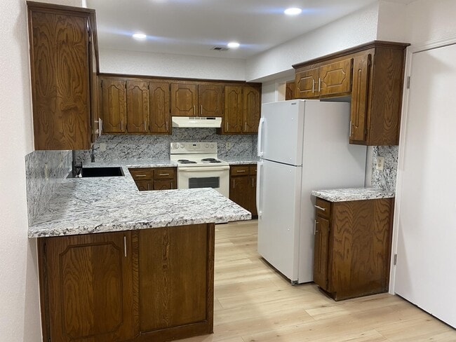 804 Hawks Nest Dr in Norman, OK - Building Photo - Building Photo