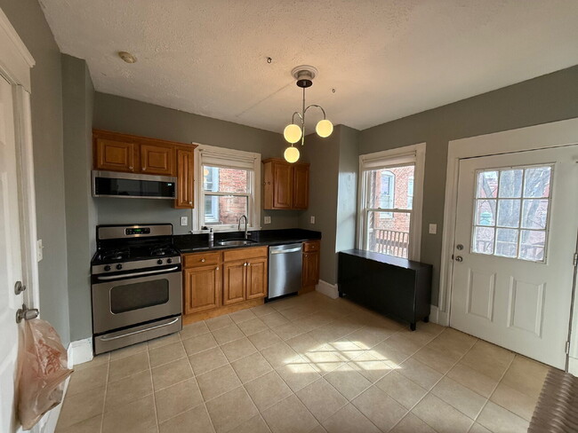 221 Shurtleff St in Chelsea, MA - Building Photo - Building Photo