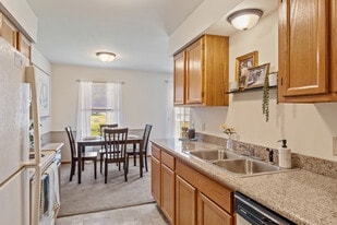 Brookmeadow Apartments in Grandville, MI - Building Photo