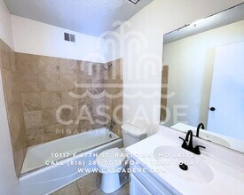 10117 E 67th St in Raytown, MO - Building Photo - Building Photo