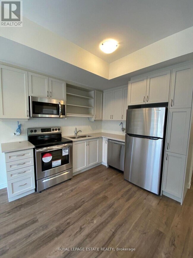 2789 Eglinton Ave E in Toronto, ON - Building Photo - Building Photo