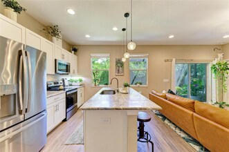 2304 E 22nd Ave. in Tampa, FL - Foto de edificio - Building Photo